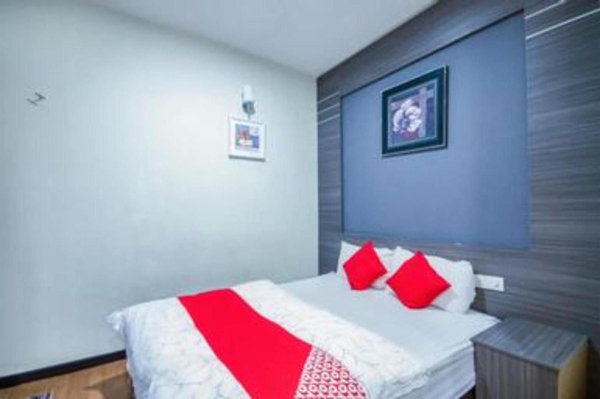 Capital O 812 Hotel Smc Seksyen 13 Шах Алам Екстериор снимка
