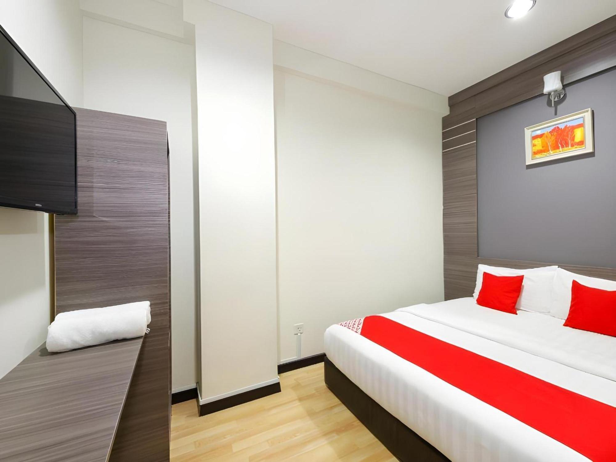 Capital O 812 Hotel Smc Seksyen 13 Шах Алам Екстериор снимка