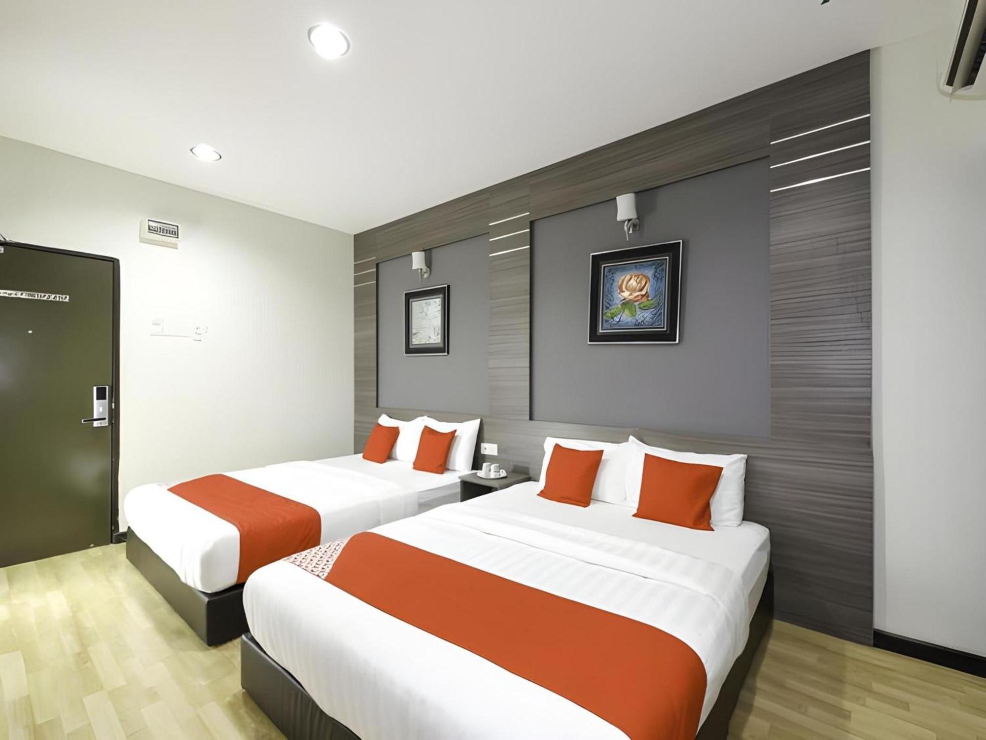Capital O 812 Hotel Smc Seksyen 13 Шах Алам Екстериор снимка