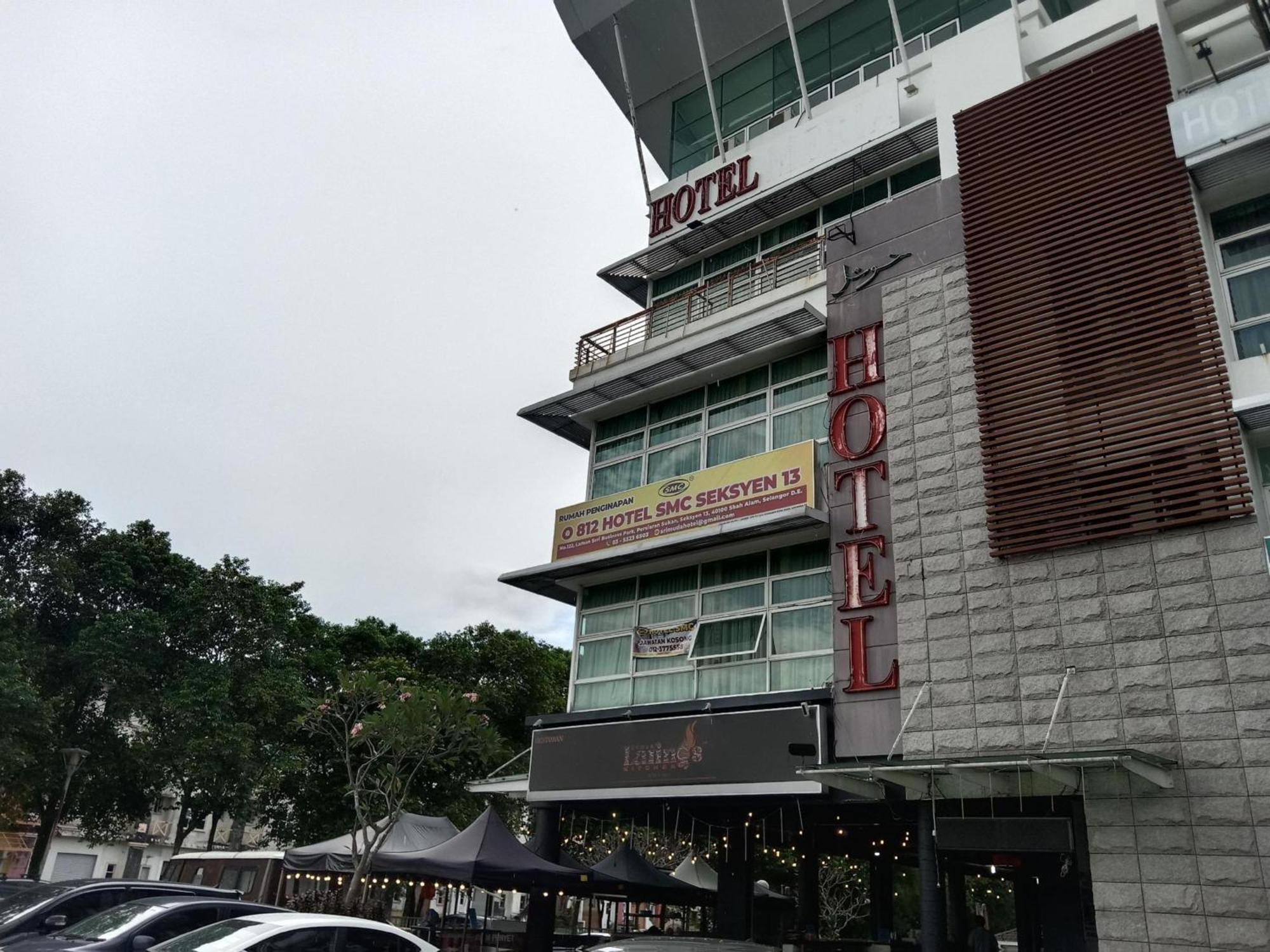 Capital O 812 Hotel Smc Seksyen 13 Шах Алам Екстериор снимка